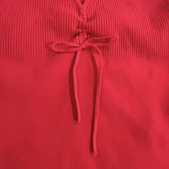 Aritzia Wilfred- V-Neck Tank with Front Bow Detail. Size: small - Picture 3 of 6